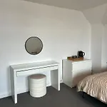بيت ضيافة Lakenhow