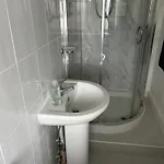 بيت ضيافة Lakenhow